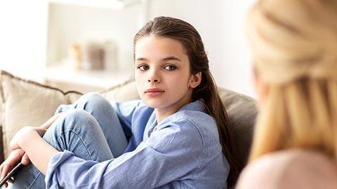 Προεφηβεία: Τι να περιμένετε και πώς να μην απομακρυνθείτε από το παιδί
