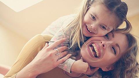 5 τύποι θείας που όλοι έχουμε συναντήσει