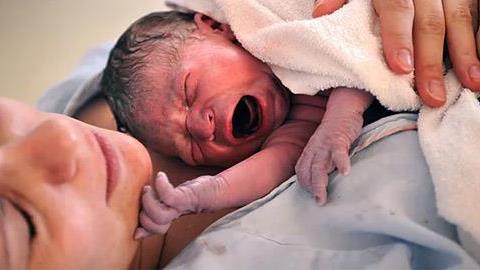 «Μέλλουσες μαμάδες, μη φοβάστε τον τοκετό!»