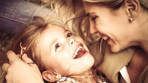 Η σχέση μητέρας-κόρης είναι η πιο δυνατή στην οικογένεια!