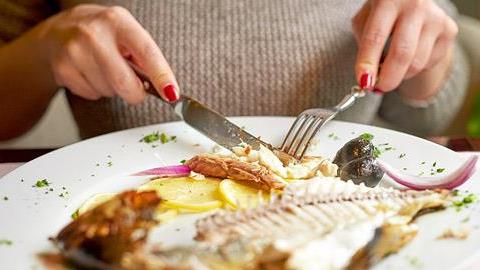 Μπορώ να τρώω ψάρι όσο είμαι έγκυος;