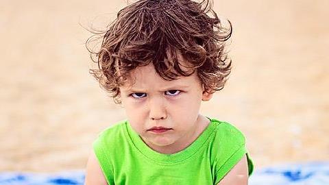 5 λόγοι που το παιδί δεν σας ακούει σύμφωνα με τους ειδικούς