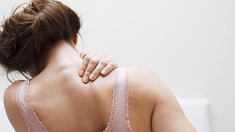 Η διαρκής κούραση και 5 ακόμα σημάδια που μαρτυρούν έλλειψη βιταμίνης D