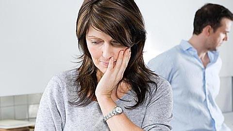 Ο σύζυγός μου μετακινείται πολύ λόγω της δουλειάς του και φοβάμαι μήπως απομακρυνθούμε...