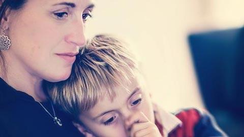 Αυτή η ψυχολόγος θα αλλάξει τον τρόπο που βλέπετε τον εαυτό σας ως μητέρα