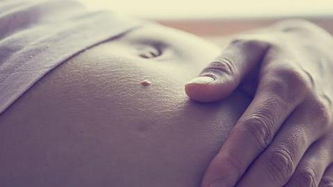 Ψευδοκύηση: Τα συμπτώματα της ψεύτικης εγκυμοσύνης