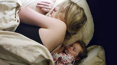 «Ξύπνησα το πρωί και βρήκα αυτή τη φωτογραφία στο κινητό μου»