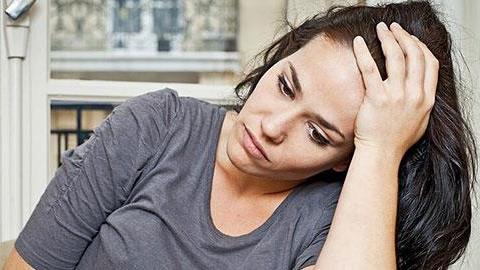 Ο σύζυγός μου με απάτησε ένα χρόνο αφού γίναμε γονείς. Το διαζύγιο είναι η μόνη λύση;