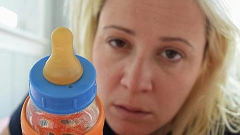 Η καθημερινότητα κάθε νέας μαμάς: Όλη η αλήθεια μέσα σε 2 λεπτά