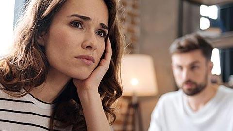 Η γυναίκα μου μου ζήτησε χρόνο για να σκεφτεί. Τι να κάνω για να μην τη χάσω;