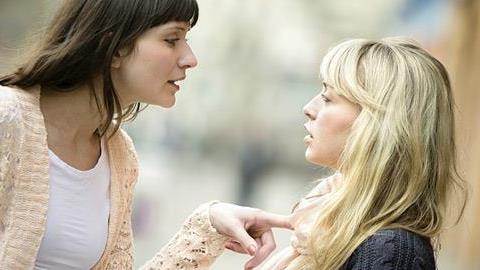 Πώς να βελτιώσετε τη σχέση σας με την κουνιάδα σας