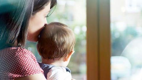 «Στη μαμά που νιώθει αποκομμένη από τις φίλες της...»