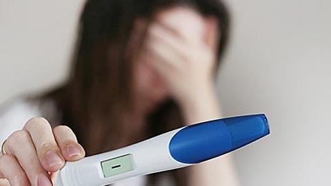 Έπειτα από 3 εξωσωματικές που δεν πέτυχαν, αναρωτιέμαι πώς πρέπει να συνεχίσω.