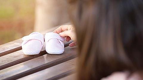 Είμαι 21 ετών και θέλω να γίνω μητέρα. Είμαι πολύ μικρή ακόμα;