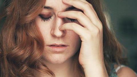 Αδικαιολόγητη κόπωση και 6 ακόμα συμπτώματα έλλειψης σιδήρου