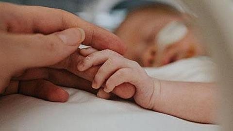 Το ταξίδι ενός μικρού μαχητή που πάλεψε για τη ζωή του και τα κατάφερε!