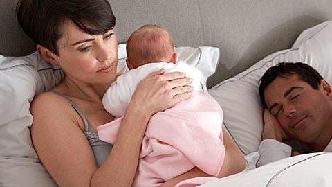 Από τότε που γέννησα, ο άντρας μου έχει απομακρυνθεί. Πώς θα τον πλησιάσω;