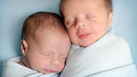 7 απίθανες ιστορίες με δίδυμα