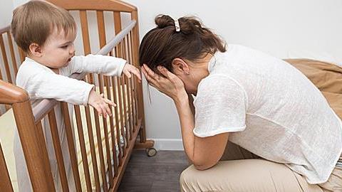 «Είσαι καλή μαμά»: Η φράση μιας ψυχολόγου που άλλαξε όσα πίστευα για μένα