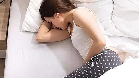 Οι πόνοι περιόδου και οι ενοχλήσεις είναι φυσιολογικές στην εγκυμοσύνη;