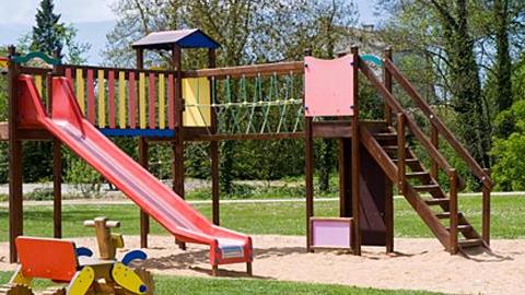 10 ολοκαίνουριες και ασφαλείς παιδικές χαρές ανοίγουν στην Αθήνα!