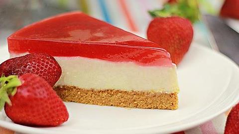 4 γλυκά ψυγείου που χρειάζονται μόνο 4 υλικά