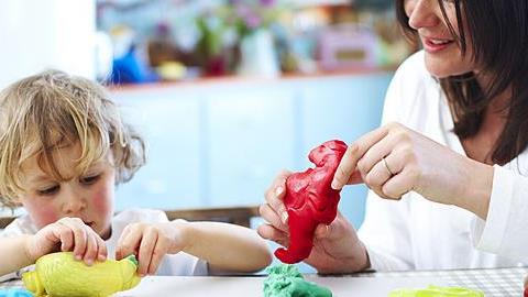 5 τρόποι για να ακονίσει το παιδί το μυαλό του στις καλοκαιρινές διακοπές!