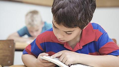 Πότε πρέπει να πάω το παιδί σε ειδικό για δυσλεξία