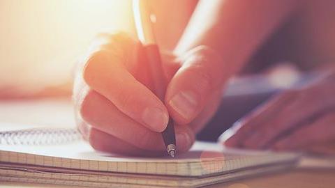 «7 παράπονα που έχω από την κολλητή μου από τότε που έγινα μαμά»