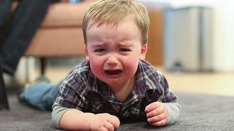 Πώς να σταματήσετε μια κρίση υστερίας σε 4 βήματα