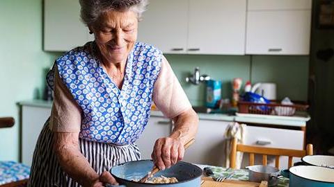 «Δώσ’ του μία άμα δεν σ’ ακούει» κι 6 ακόμα συμβουλές των μαμάδων μας που πρέπει να ξεχάσουμε