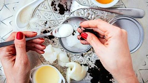 8 μυστικά ομορφιάς που μάθαμε από τις γιαγιάδες μας