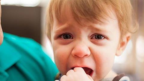 Το μωρό μας δεν θέλει με τίποτα τον μπαμπά του. Πώς θα δεθούν;