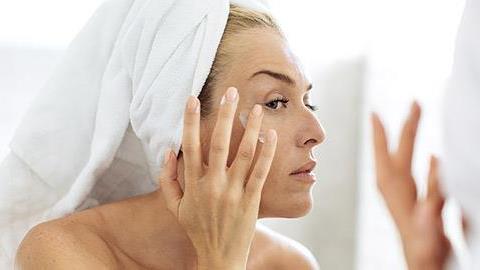 7 μυστικά ομορφιάς για γυναίκες που έχουν πατήσει τα 40