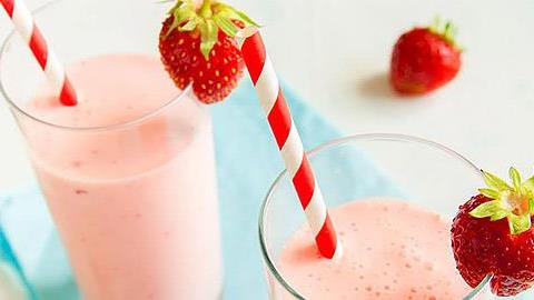 5 δροσερά smoothies με φρούτα που δίνουν ενέργεια