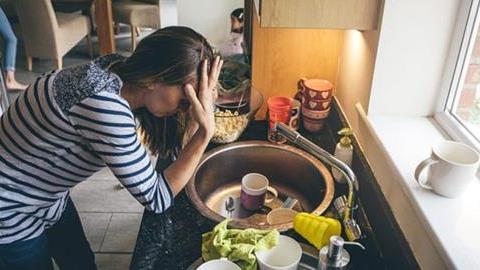 7 σκληρές αλήθειες για τις μη εργαζόμενες μαμάδες που δεν λέγονται συχνά