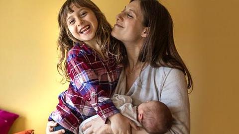 «Γράμμα στο πρώτο μου παιδί: ευχαριστώ που μου έδειξες πώς να είμαι μαμά»