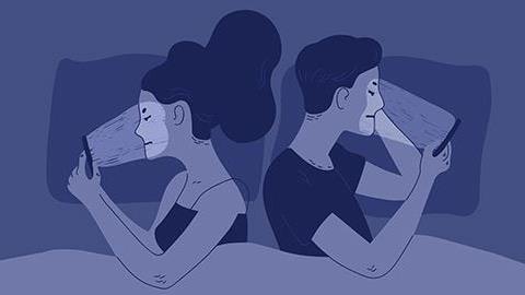 Ο σύντροφός μου, τα τελευταία χρόνια μου φέρεται άσχημα και δεν συζητάει ποτέ. Τι να κάνω για να με ακούσει;