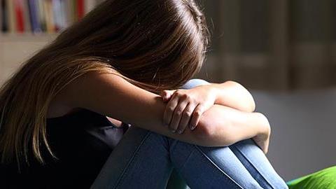 Πώς θα βοηθήσετε το παιδί να διαχειριστεί την πρώτη του ερωτική απογοήτευση