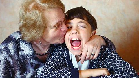 Η μάνα μου μ’ εμένα VS H μάνα μου με τα παιδιά μου: 10 τεράστιες αδικίες!