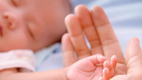 10 λόγοι να κάνεις παιδί αν ακόμα το σκέφτεσαι 