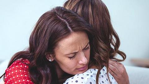 Γιατί είναι σημαντικό να έχεις (και) φίλες μαμάδες όταν είσαι μαμά