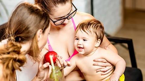 18 γονείς απαντούν σε αμήχανες ερωτήσεις που όσοι δεν έχουν παιδιά θέλουν να τους κάνουν