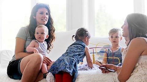 Πώς να σταματήσετε να συγκρίνετε τον εαυτό σας με άλλες μαμάδες