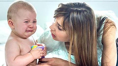 Από τότε που ξεκίνησα δουλειά ο 16 μηνών γιος μου δεν με θέλει καθόλου. Πώς να το χειριστώ;