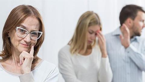 6 τύποι πεθεράς που κυκλοφορούν εκεί έξω 