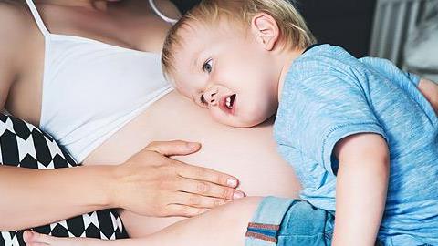 Τι θα ήθελε να σας πει το πρώτο σας παιδί πριν τη γέννηση του αδερφού του