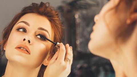 8 μυστικά ομορφιάς από μοντέλα για τέλεια εμφάνιση