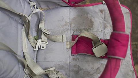 Πώς να καθαρίσετε το καροτσάκι του μωρού