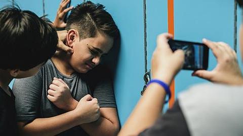 Πώς θα καταλάβετε αν το παιδί σας κάνει bullying
